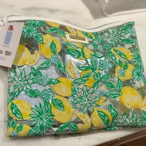 Lilly Pulitzer Beach Day Pouch Make Lemonade NWT